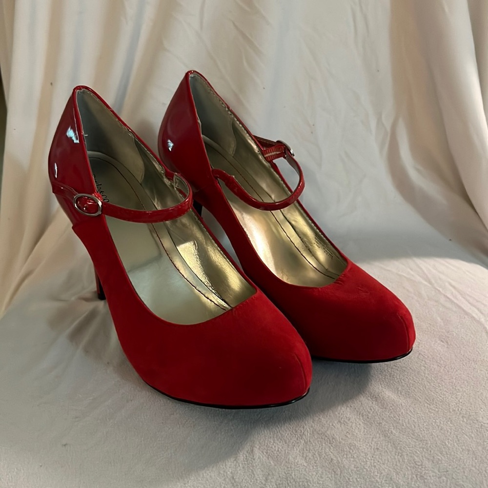 Women’s Style & Co. red heels size 7.5